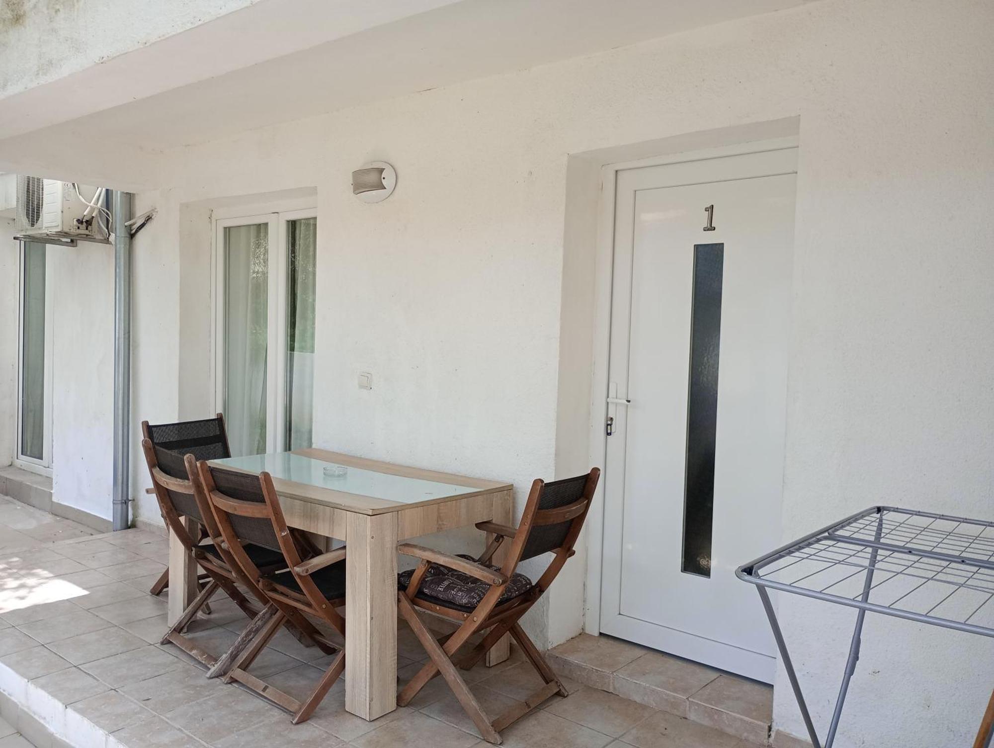 Apartments And Rooms Camelia Premantura Exterior photo